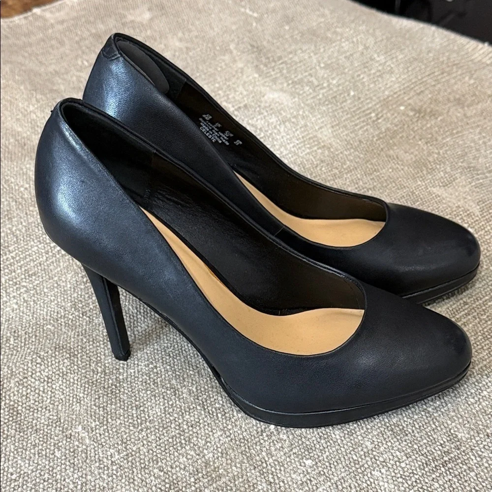 BLEEKER AND BOND Celeste Classic Black Leather Heels Pumps Size 8